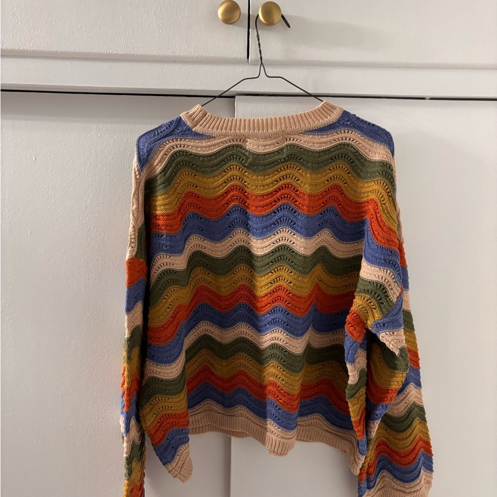 Colorful Wave Pattern Crew Neck Sweater